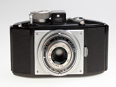 Фотоаппарат "Agfa Karat" Металл, пластмасса Западная Европа, 30 - 40- гг ХХ века серия с начала 1940-х годов инфо 6120g.