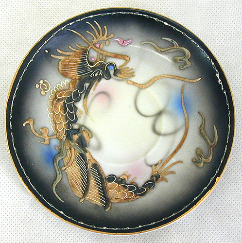 Декоративная тарелка Фарфор, аппликация, ручная роспись Япония, 50-е годы XX века Kutani 1950 г инфо 7222g.
