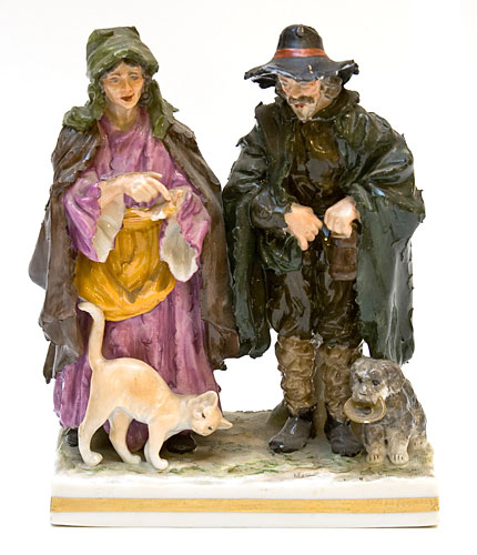 Фигурка "Нищие" Фарфор, глазуровка Италия, XIX век (?) верные им кошка и собака инфо 7348g.